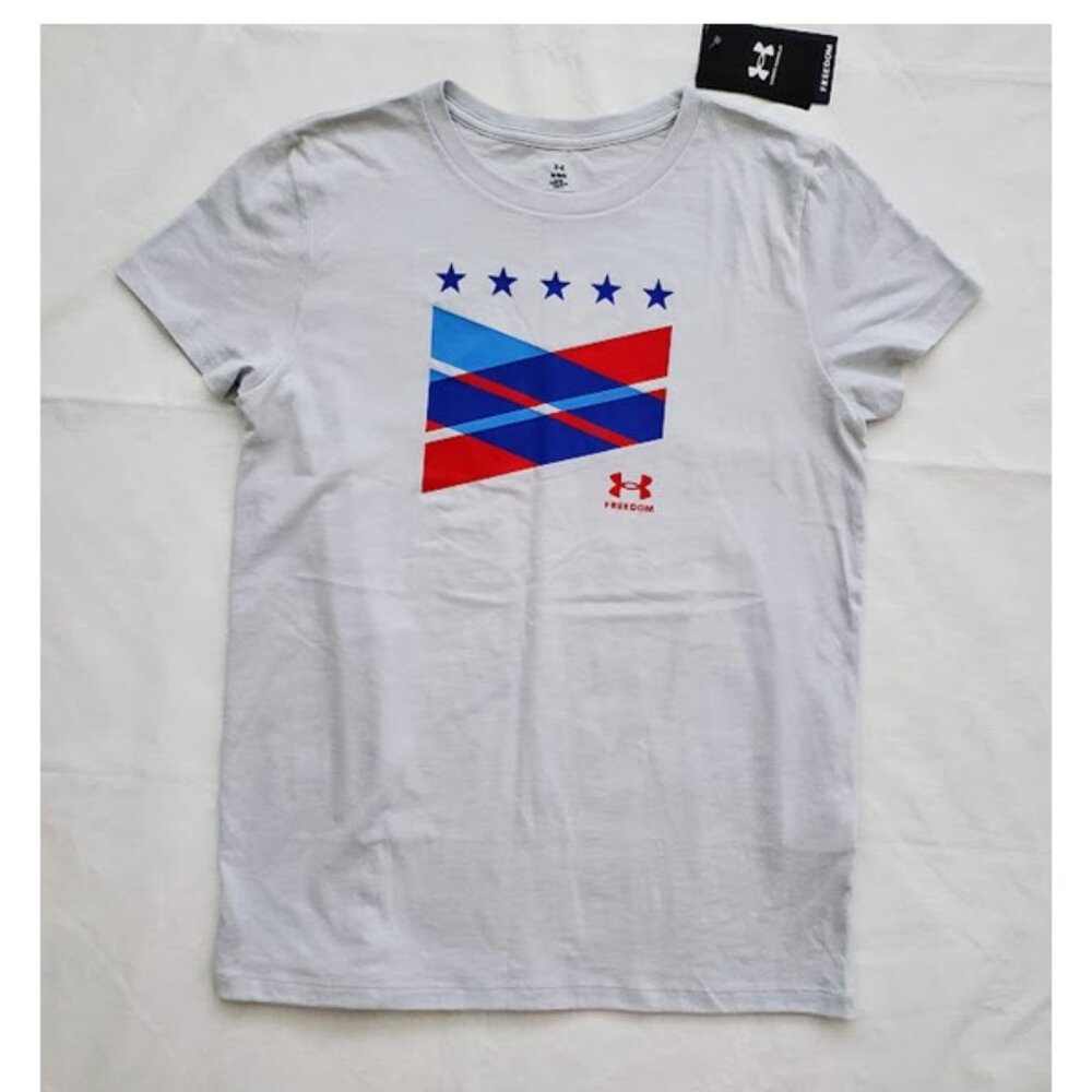 NWT Under Armour UA Light Gray Freedom Red White Blue Crewneck T-Shirt Size M